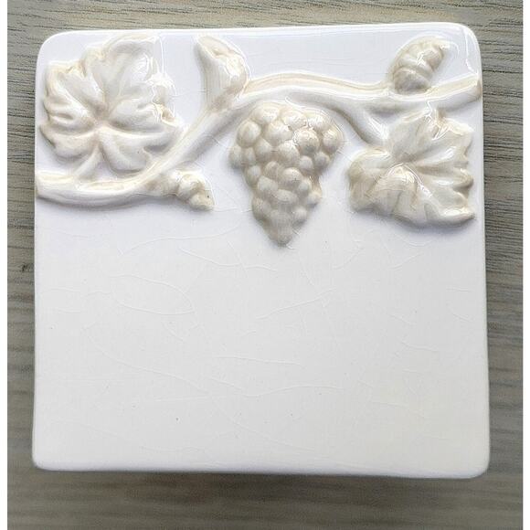 PLACETILE-Ceramic-Grape Vines-Cream-Erasable-Table Setting-Name Plates-Set of 6 - Picture 2 of 14
